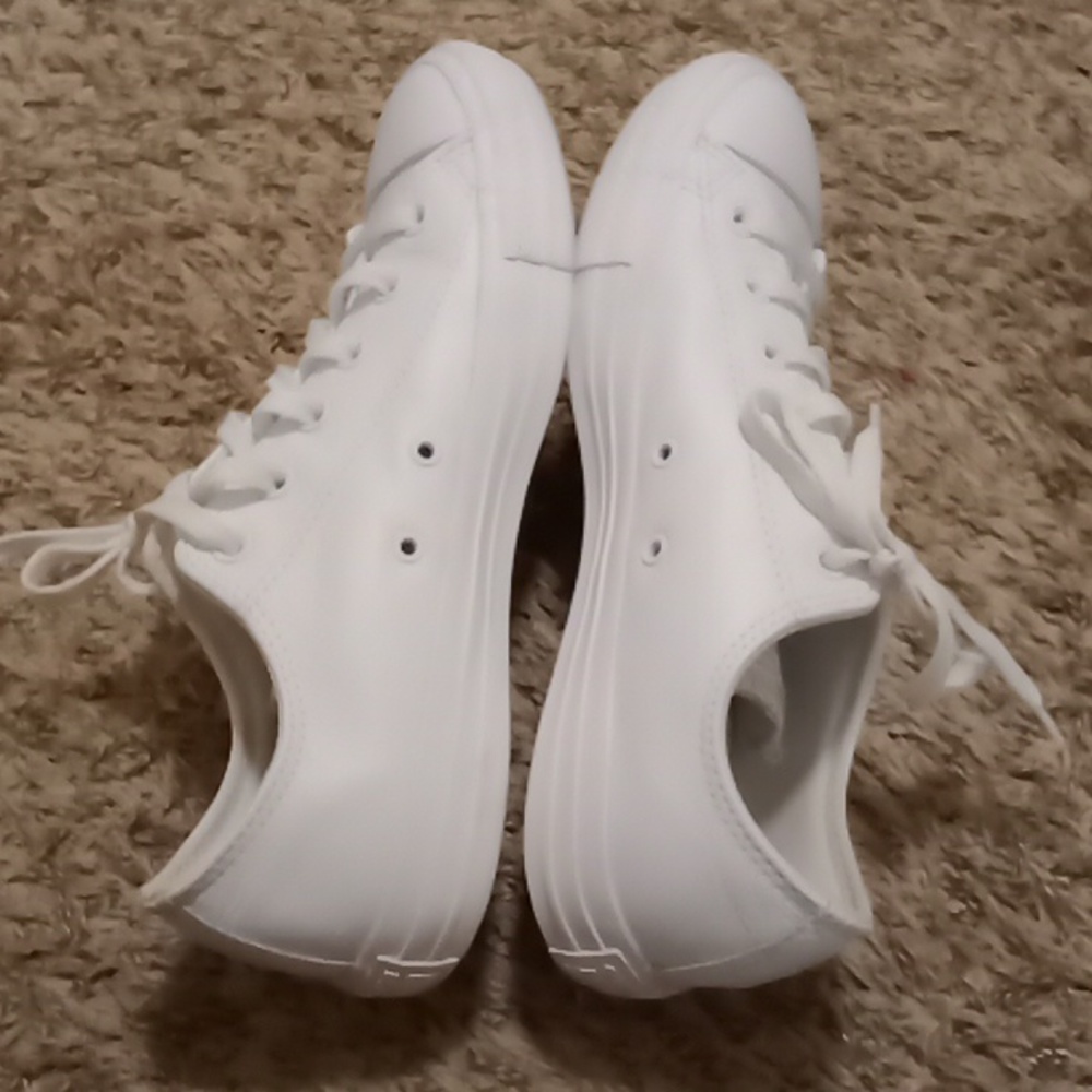 #518Unisex Converse Chuck Taylor All Star Leather 136823C Low Casual ShoesM8 W10 - Picture 6 of 12